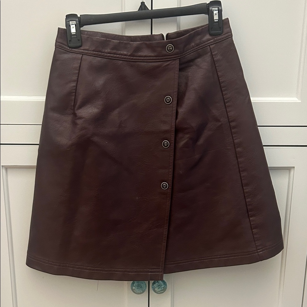 Chic A-Line Leather Skirt in Rich Brown